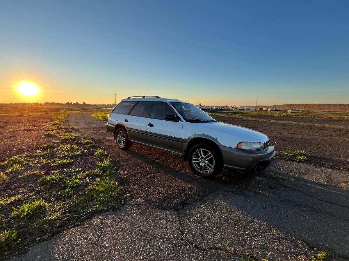Subaru-outback-1996-1