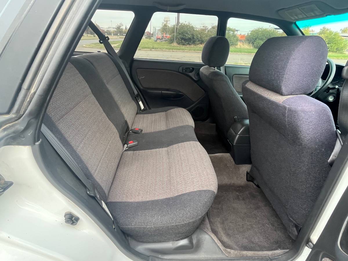 Subaru-outback-1996-15