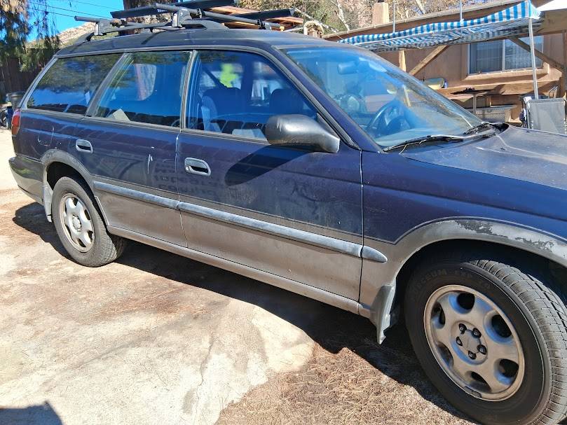 Subaru-outback-1996-2