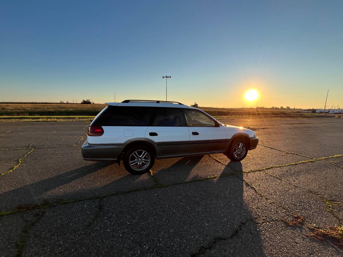 Subaru-outback-1996-5