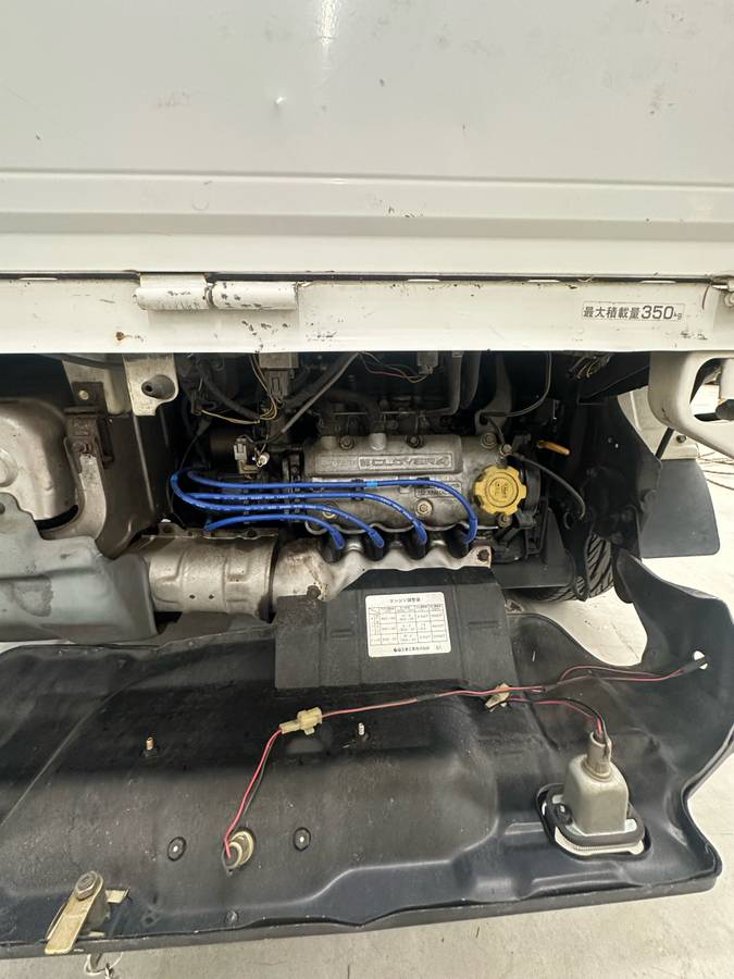 Subaru-sambar-1996-white-10