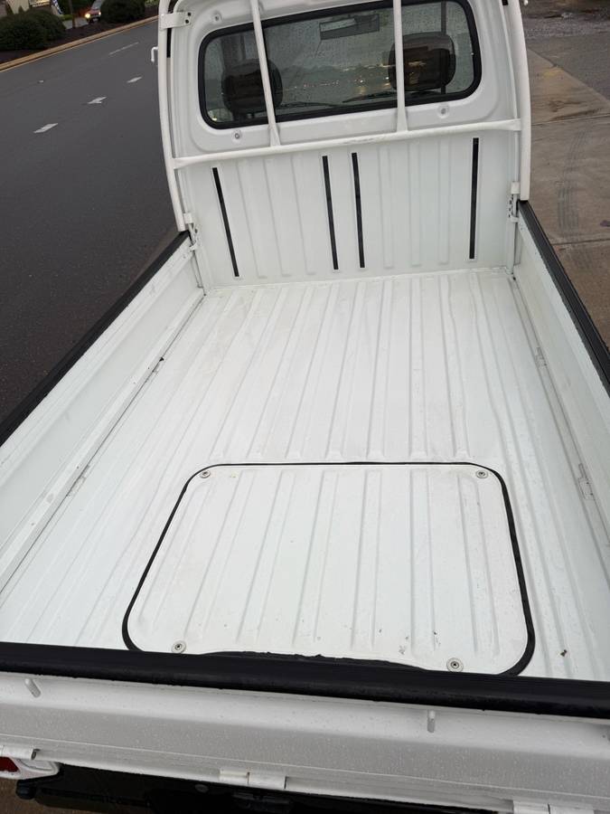 Subaru-sambar-1996-white-2