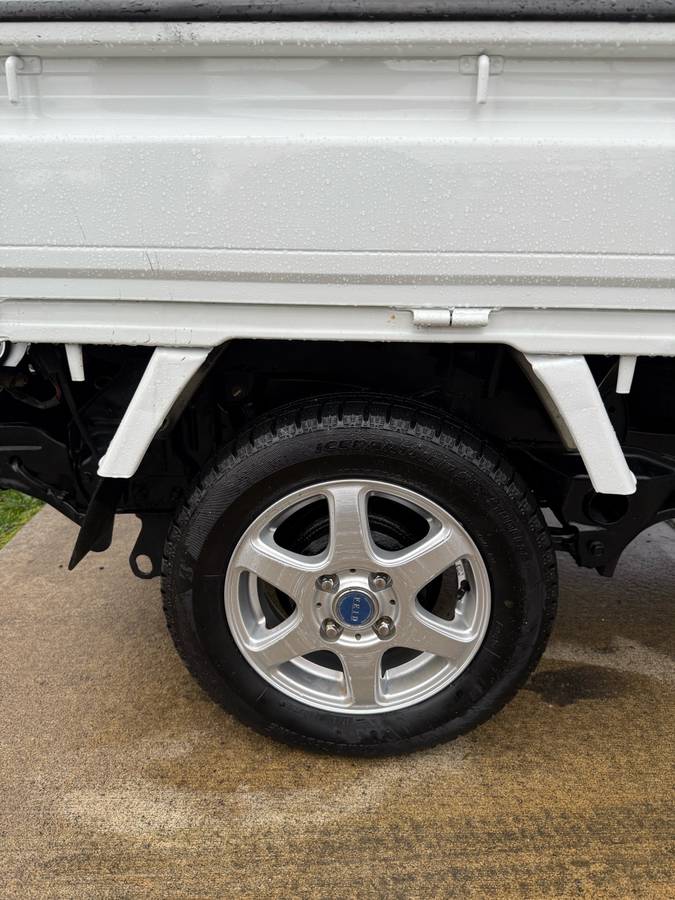 Subaru-sambar-1996-white-8