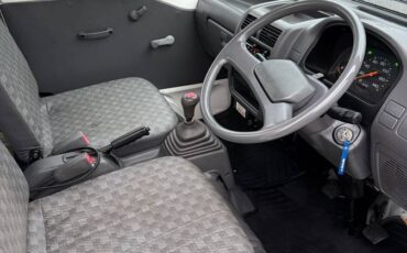 Subaru-sambar-1996-white-9