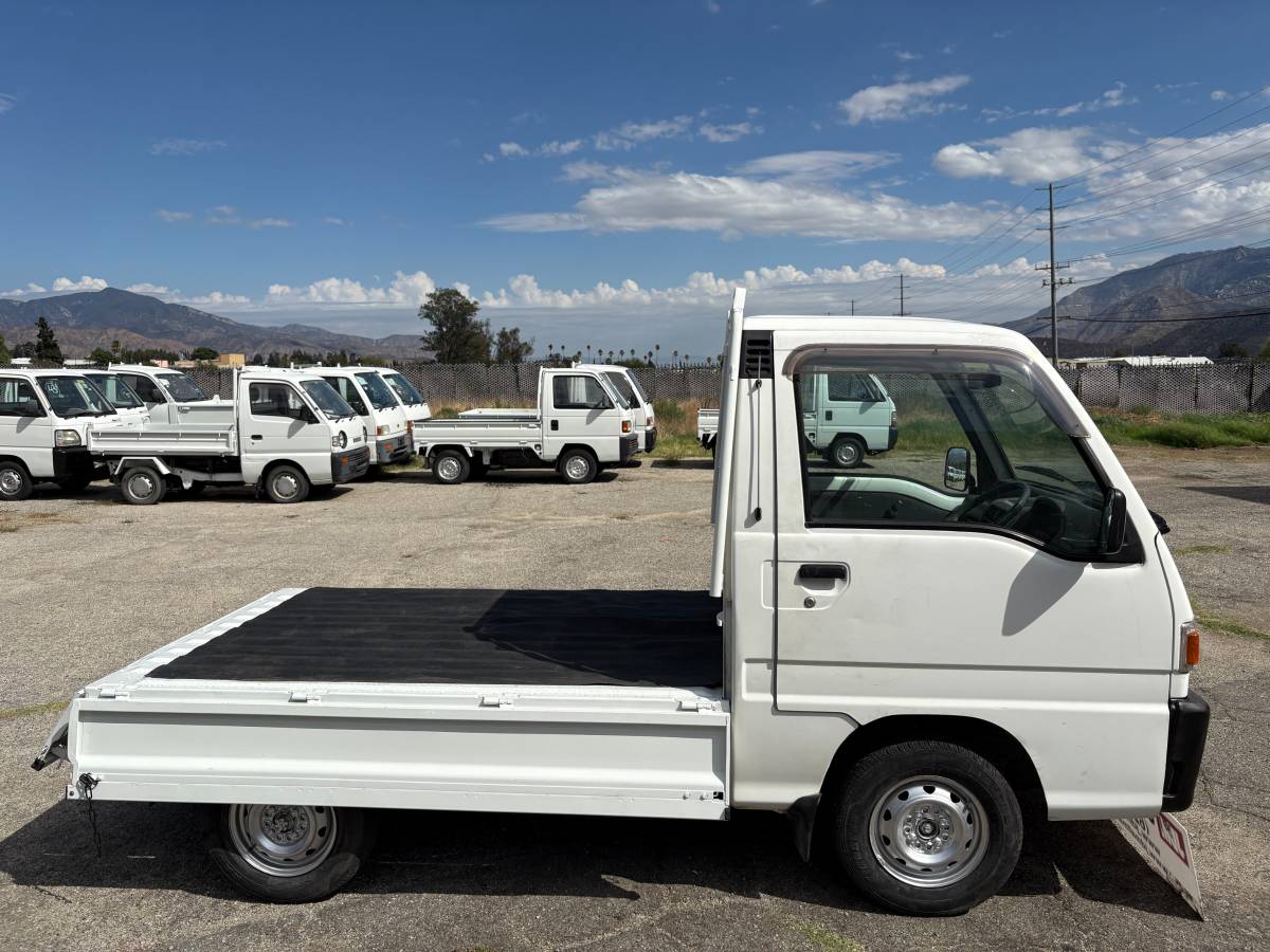 Subaru-sambar-1998-white-10