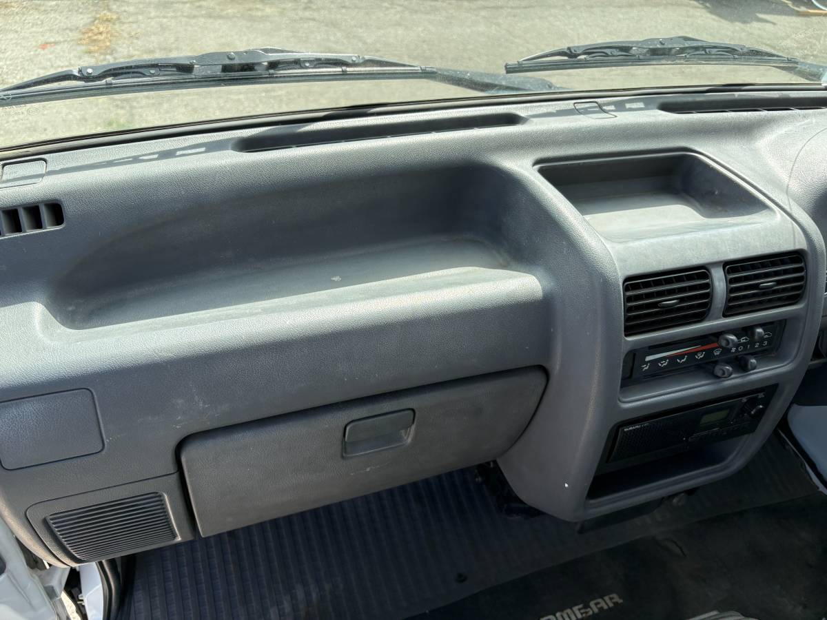 Subaru-sambar-1998-white-17