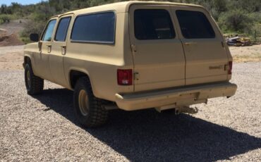 Suburban-4x4-1985-15