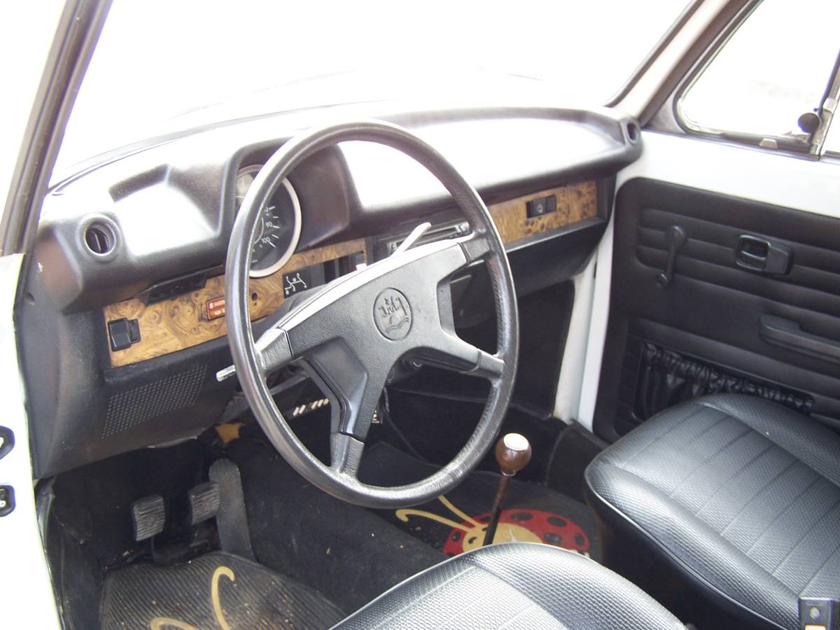 Super-beetle-convertable-1974-white-7