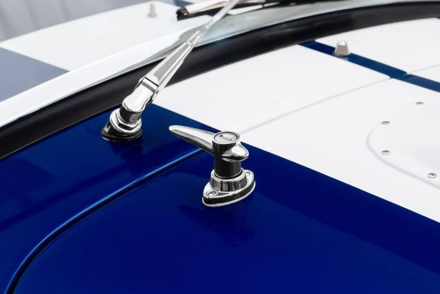 Superformance-1965-Convertible-17