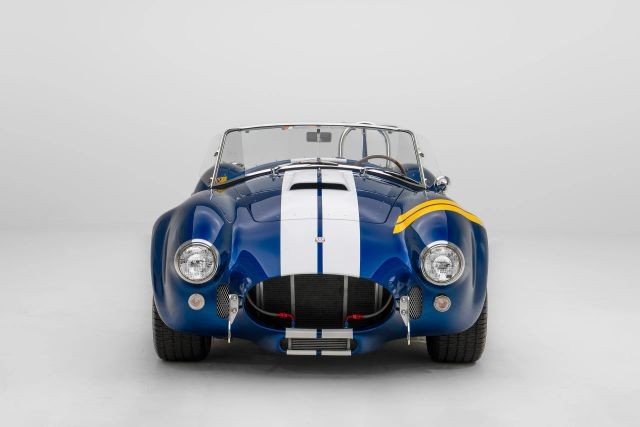 Superformance-1965-Convertible-2