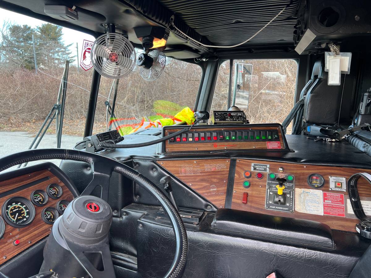 Sutphen-pumper-diesel-1994-red-5