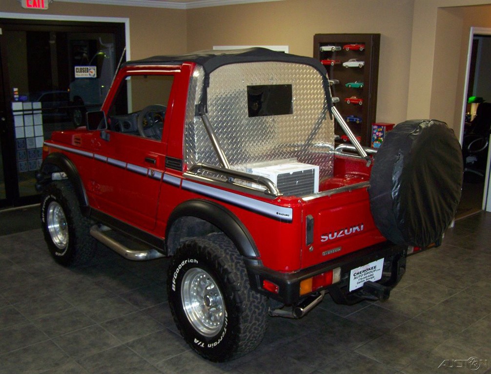 Suzuki-Samurai-1987-SUV-14