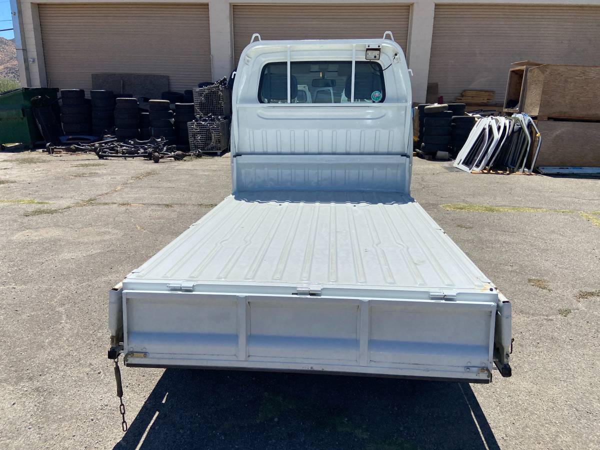 Suzuki-carry-1998-white-16