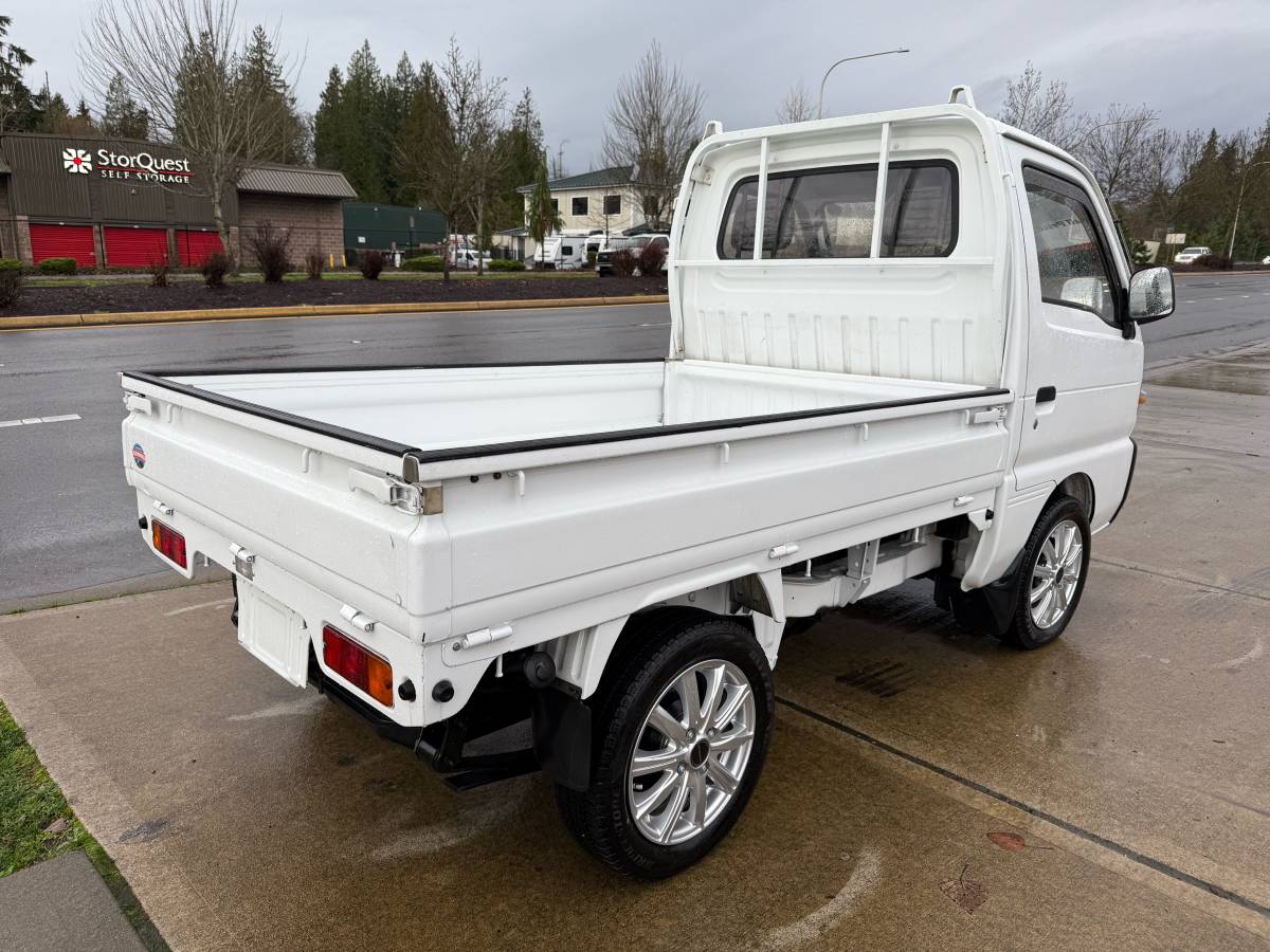 Suzuki-carry-4wd-1994-white-1