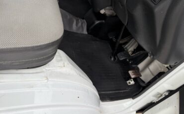 Suzuki-carry-4wd-1994-white-11