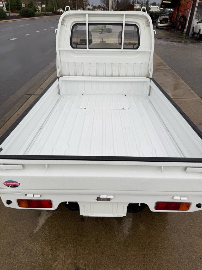 Suzuki-carry-4wd-1994-white-7