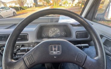 Suzuki-carry-truck-1992-white-12