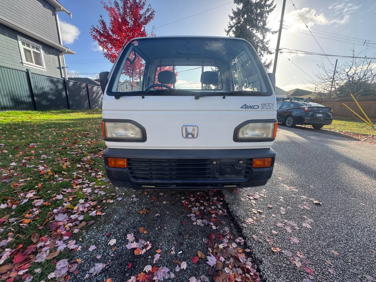 Suzuki-carry-truck-1992-white-3