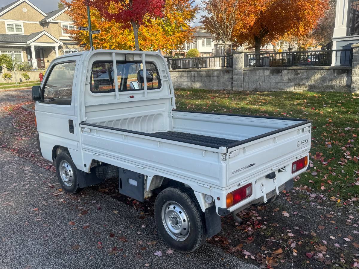 Suzuki-carry-truck-1992-white-4