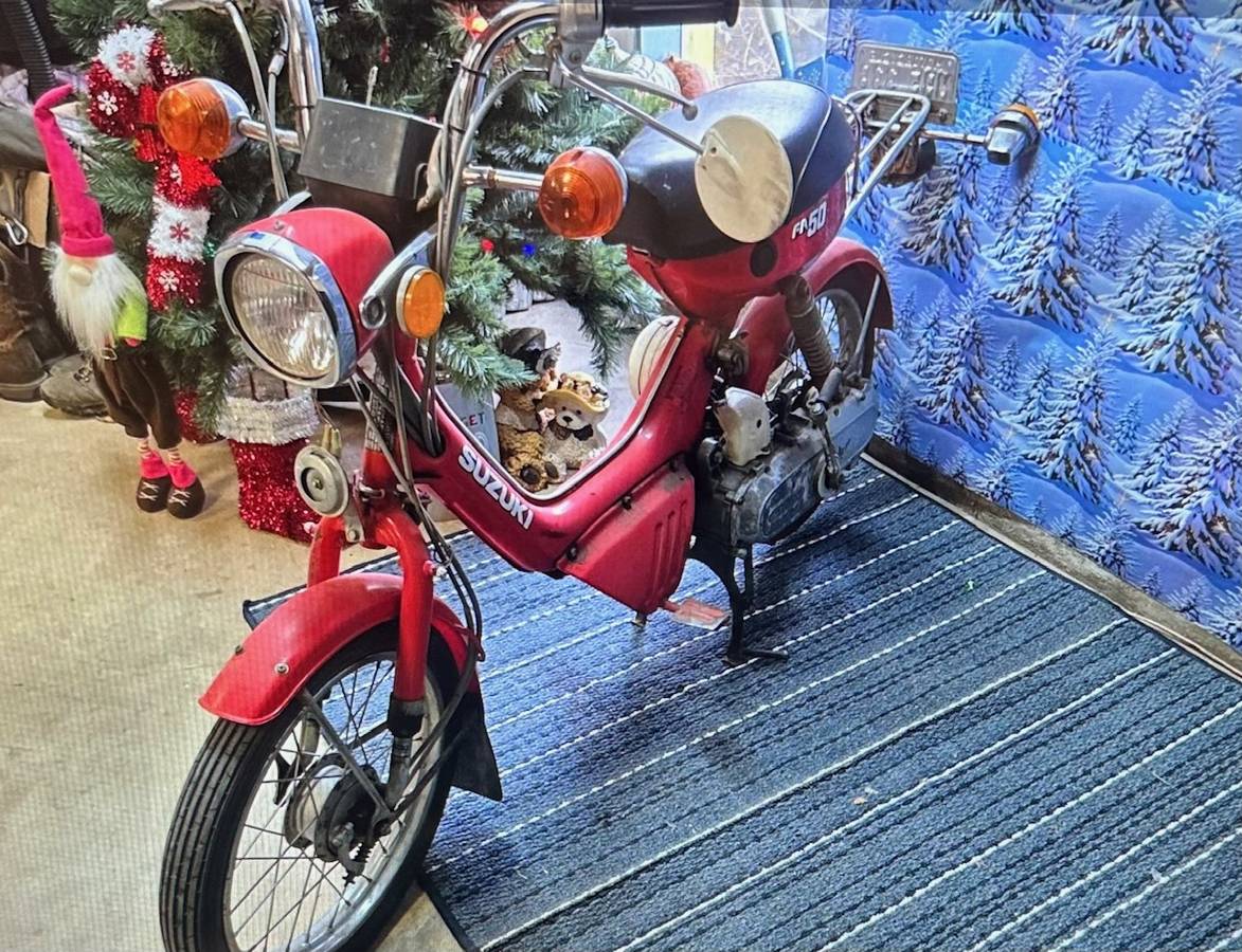 Suzuki-fa50-1983-red-4