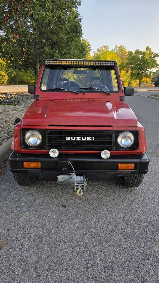 Suzuki-samurai-1986-red