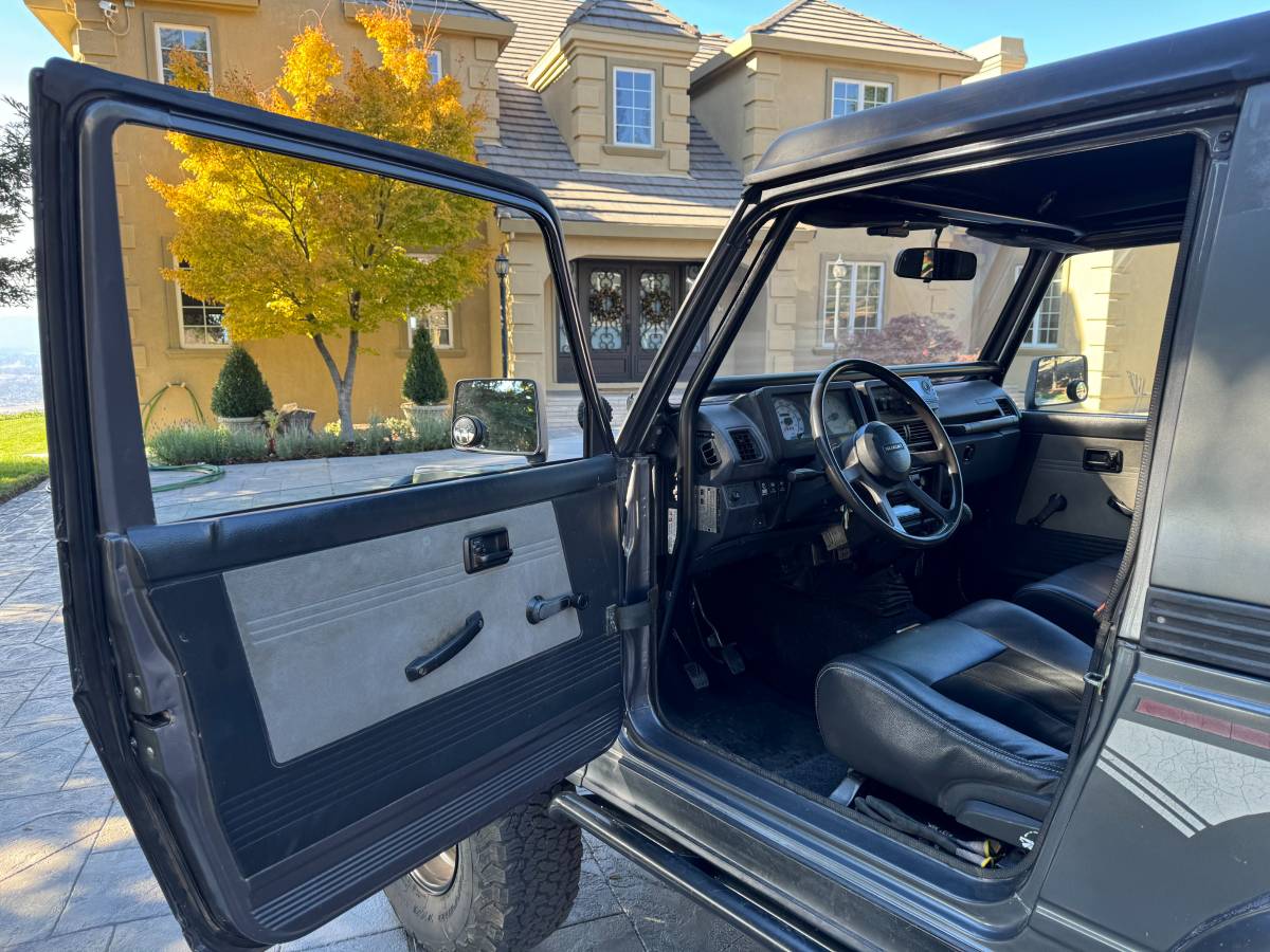 Suzuki-samurai-1988-grey-10