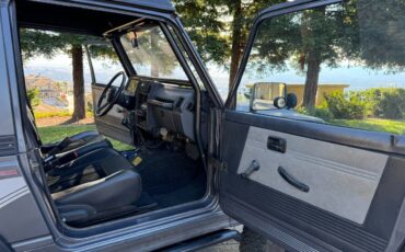 Suzuki-samurai-1988-grey-13