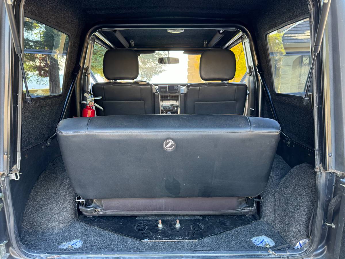 Suzuki-samurai-1988-grey-16