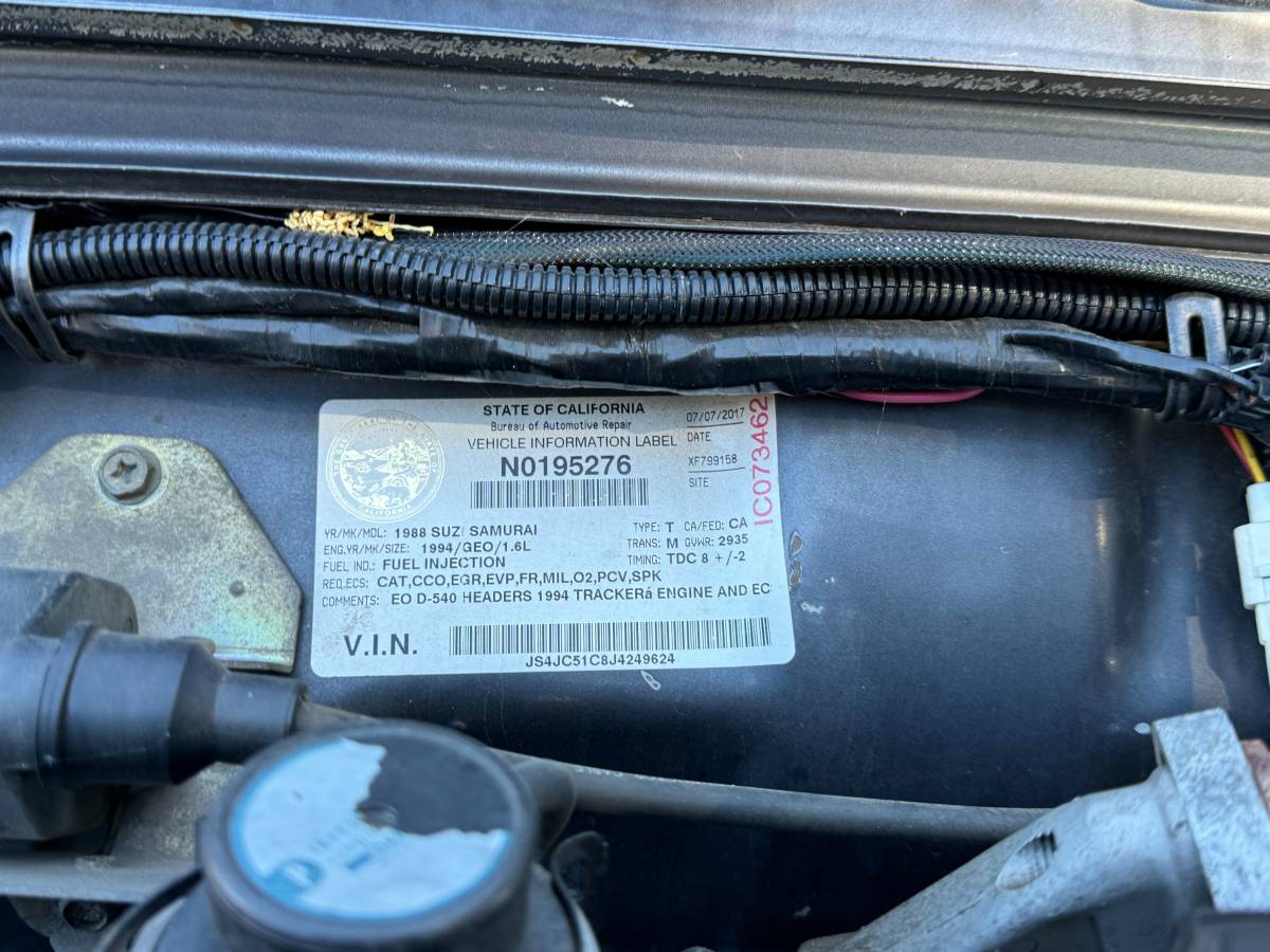 Suzuki-samurai-1988-grey-17