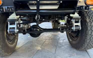 Suzuki-samurai-1988-grey-2