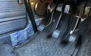 Suzuki-samurai-1988-grey-4