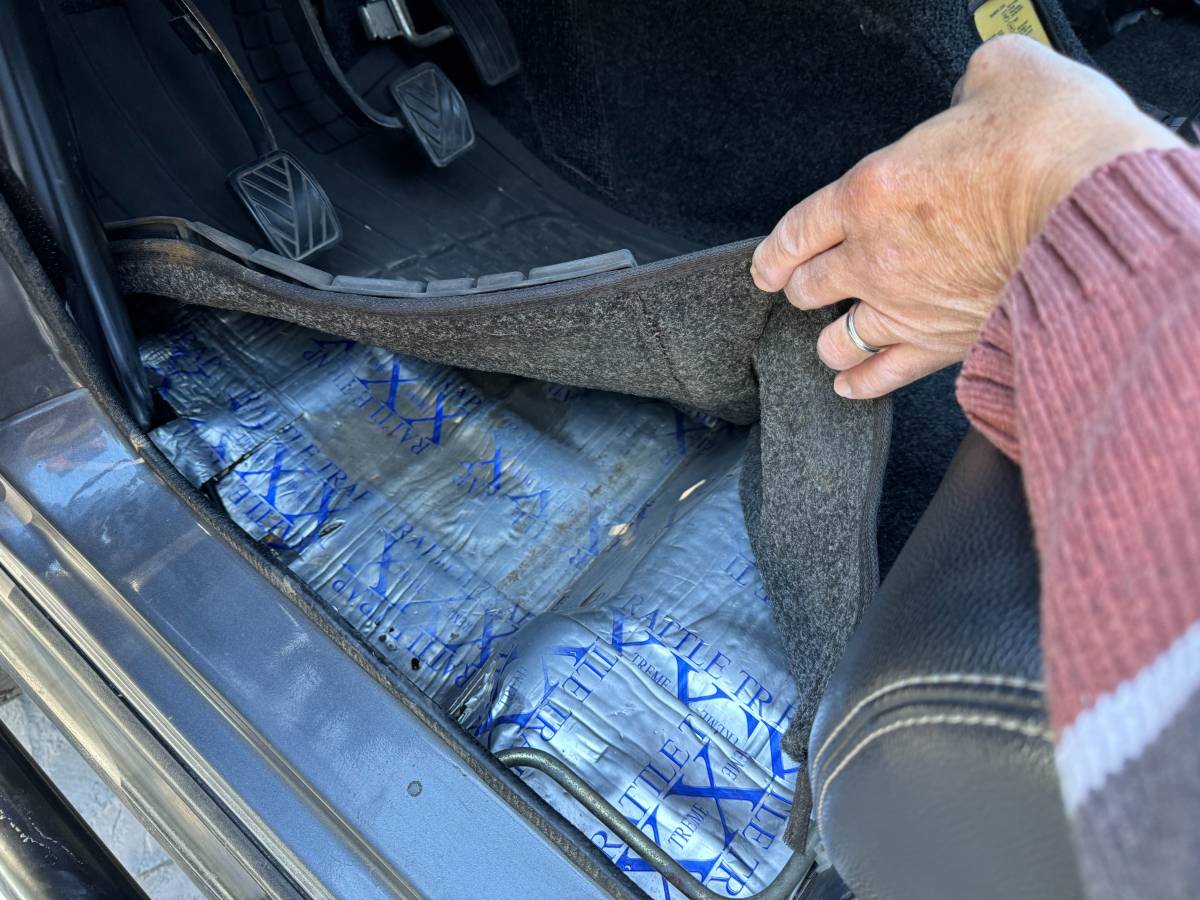 Suzuki-samurai-1988-grey-5