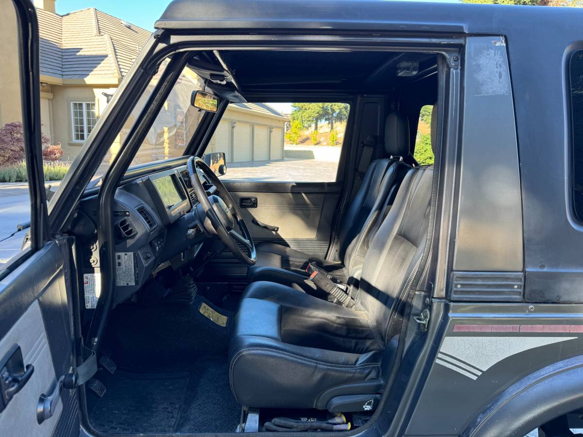 Suzuki-samurai-1988-grey-9