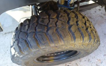 Suzuki-samurai-1988-yellow-11