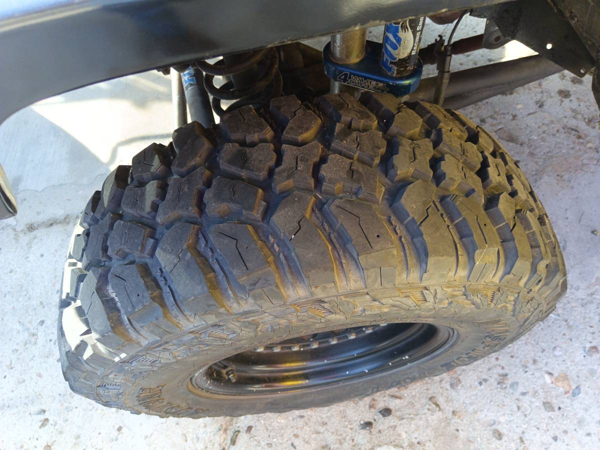 Suzuki-samurai-1988-yellow-11