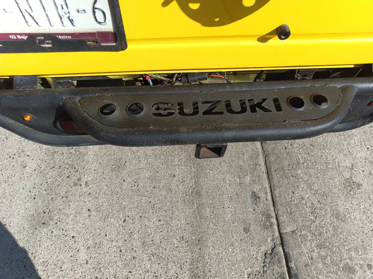 Suzuki-samurai-1988-yellow-3