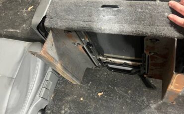 Suzuki-samurai-1989-red-8