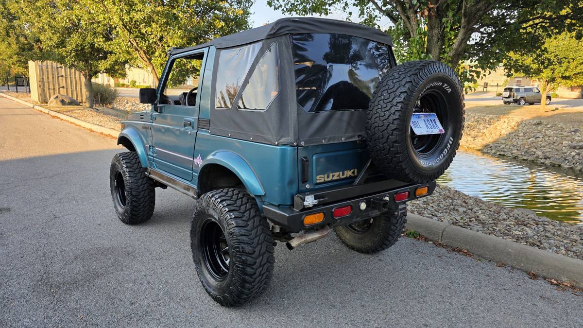 Suzuki-samurai-1990-green-1
