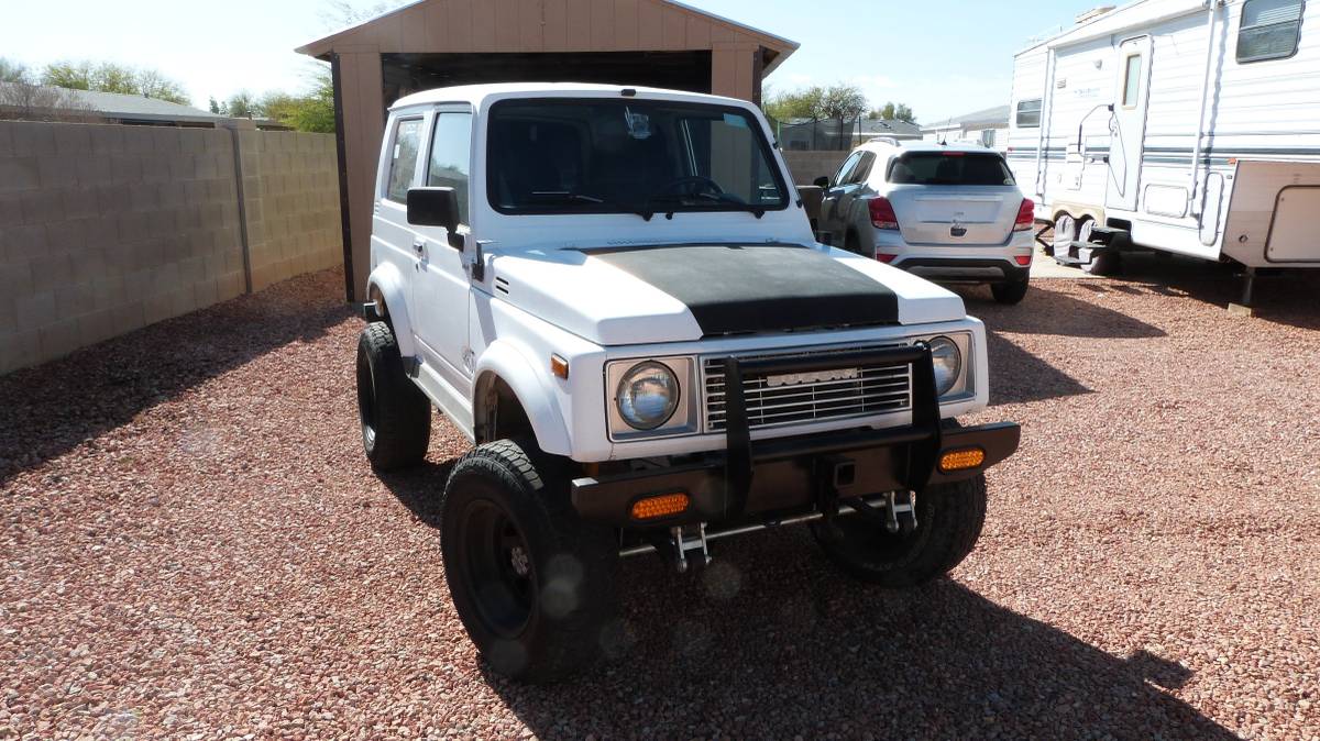 Suzuki-samurai-tin-top-1986-white-2