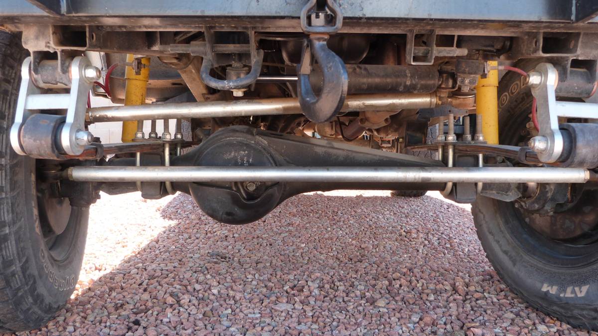 Suzuki-samurai-tin-top-1986-white-3