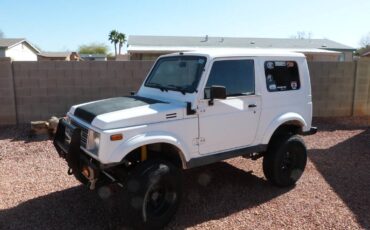 Suzuki-samurai-tin-top-1986-white