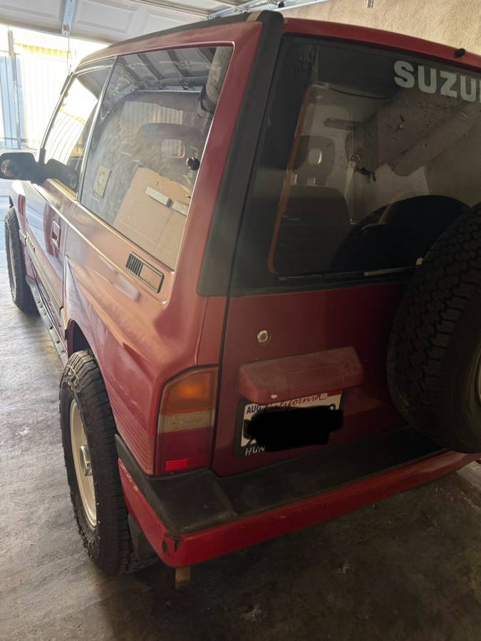 Suzuki-sidekick-1989-red-1