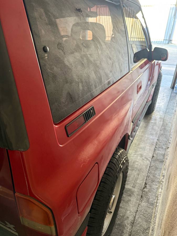 Suzuki-sidekick-1989-red-15