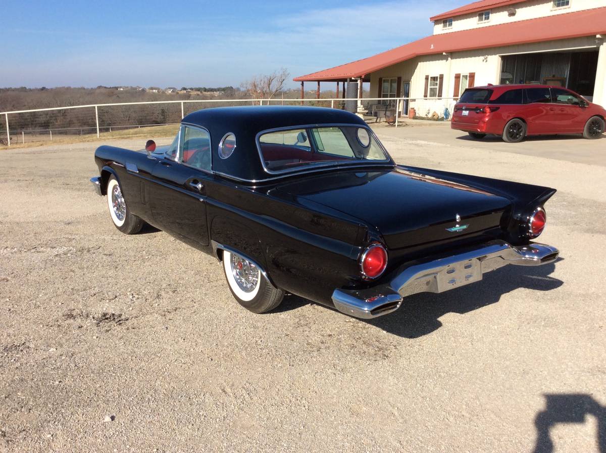 T-bird-1957-black-8