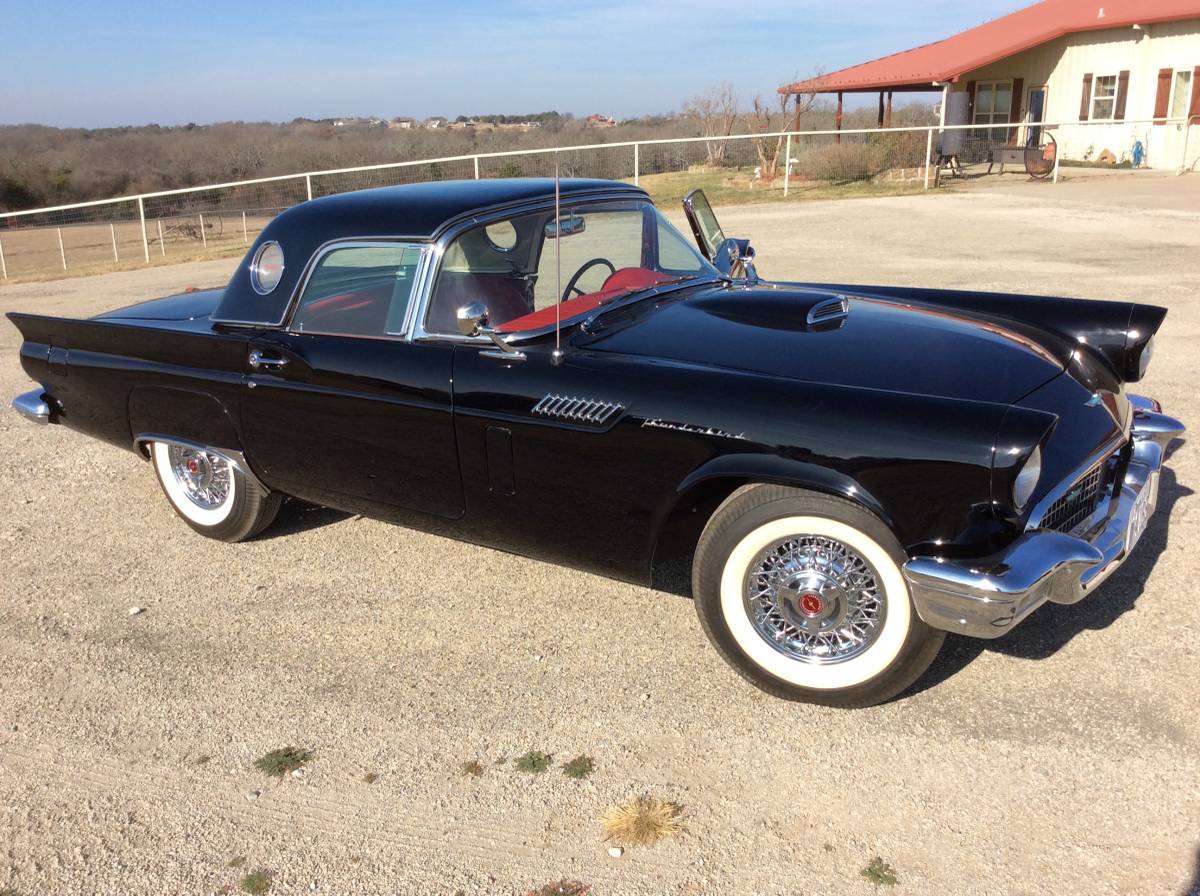 T-bird-1957-black