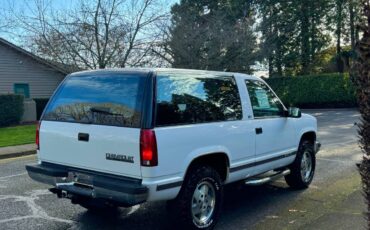 Tahoe-2-door-1992-white-3