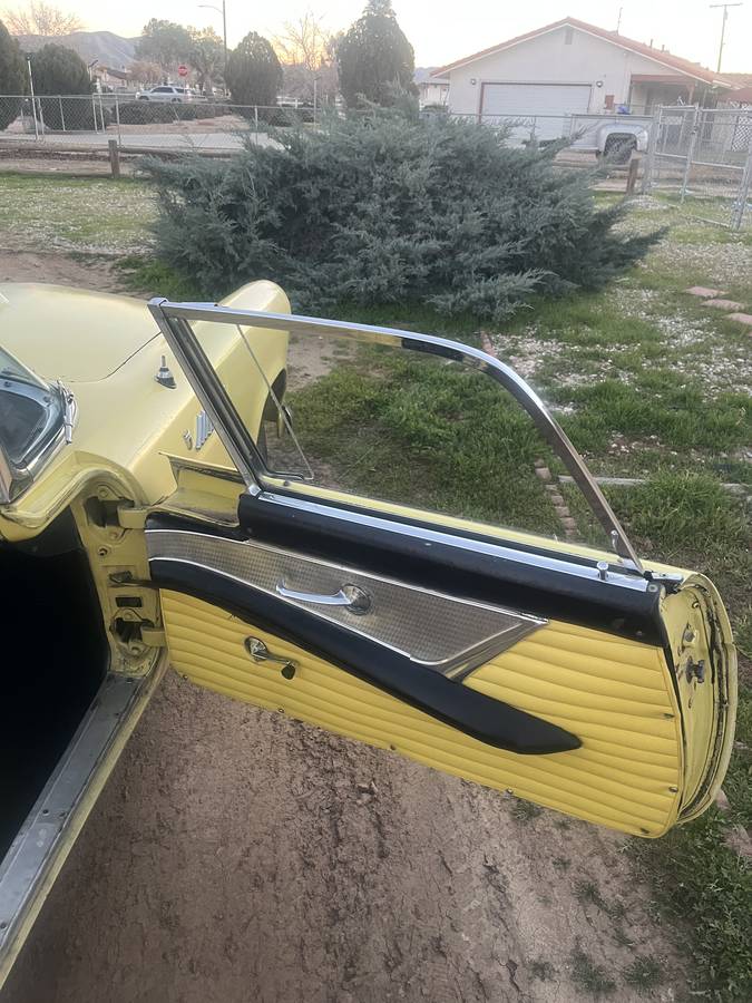 Thunderbirdgood-1956-yellow-5