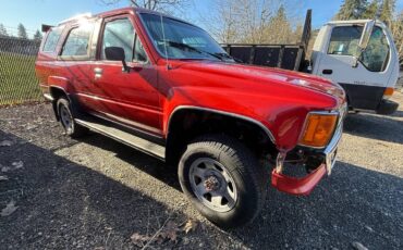 Toyota-4-runner-deluxe-4x4-1986-red-12