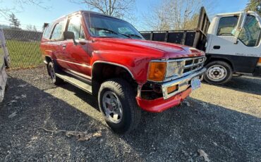 Toyota-4-runner-deluxe-4x4-1986-red-14