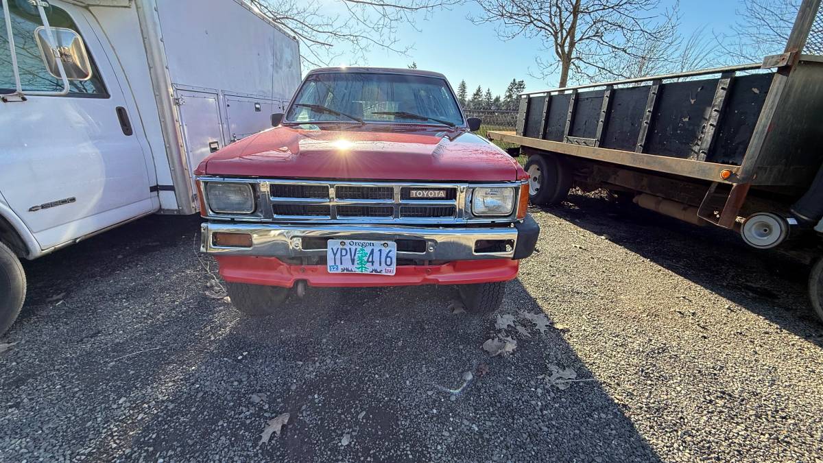 Toyota-4-runner-deluxe-4x4-1986-red-20